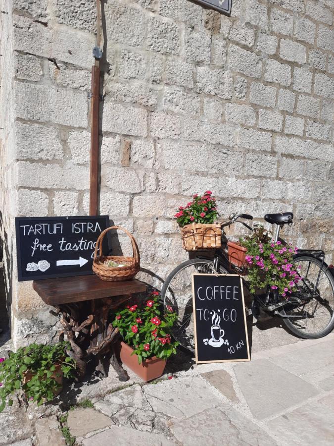 Bed & Breakfast Antico Мотовун Екстериор снимка